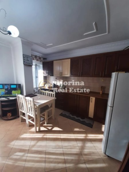 Tirane, jepet me qera apartament 1+1 Kati 1, 72 m² 500 € (Ali Demi)