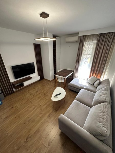 Tirane, shitet apartament 1+1 Kati 7, 60 m² 115.000 € (Fusha e Aviacionit)