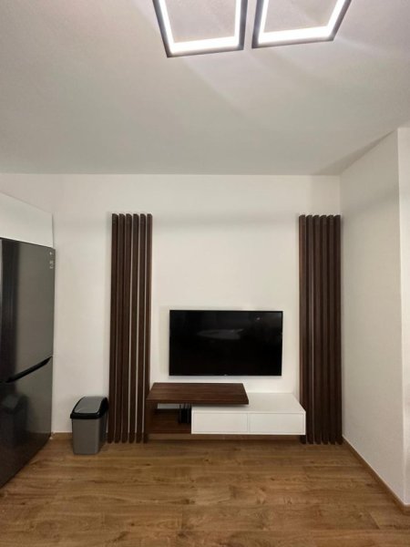Tirane, shitet apartament 1+1 Kati 7, 60 m² 115.000 € (Fusha e Aviacionit)