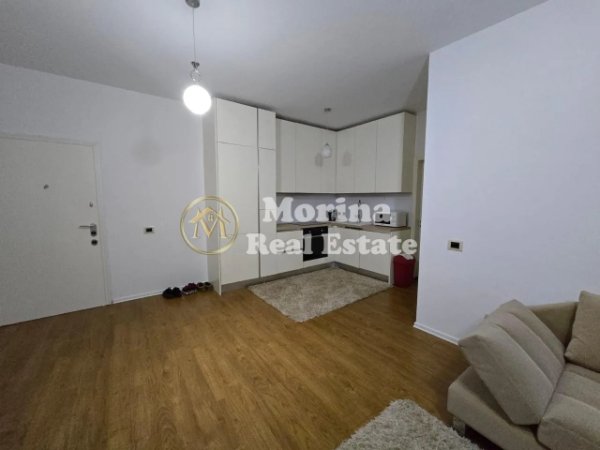 Tirane, jepet me qera apartament 1+1 Kati 3, 85 m² 600 € (Liqeni Thate)