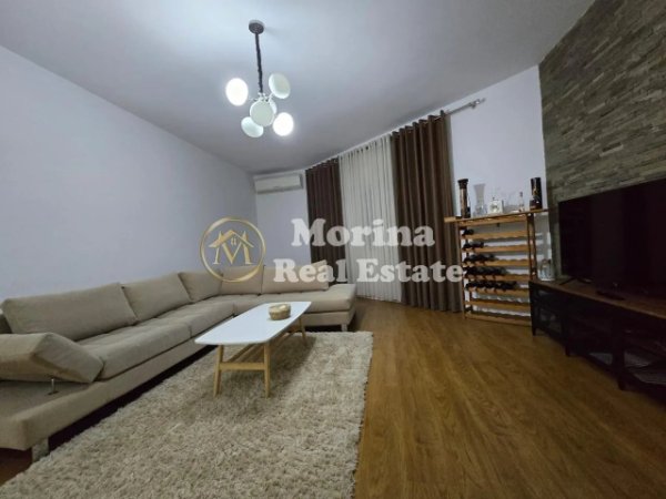 Tirane, jepet me qera apartament 1+1 Kati 3, 85 m² 600 € (Liqeni Thate)
