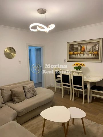 Tirane, jepet me qera apartament 3+1 Kati 3, 90 m² 650 € (Selvia)