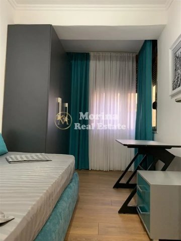 Tirane, jepet me qera apartament 3+1 Kati 3, 90 m² 650 € (Selvia)