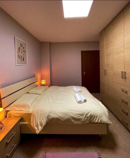 Tirane, jepet me qera apartament 1+1 Kati 3, 65 m² 600 € (Selvia , Rruga e Dibres)