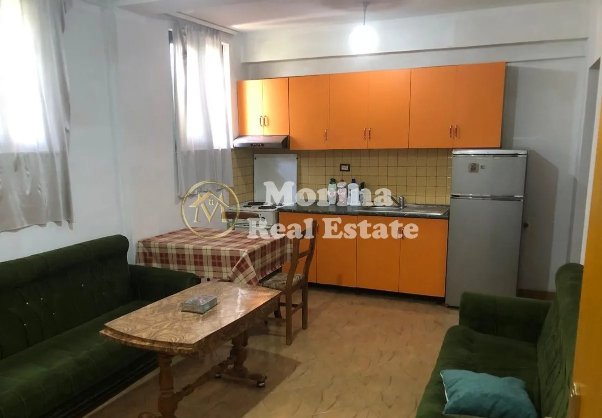 Tirane, jepet me qera apartament 1+1 Kati 1, 60 m² 300 € (Shkolla e Bashkuar)