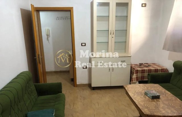 Tirane, jepet me qera apartament 1+1 Kati 1, 60 m² 300 € (Shkolla e Bashkuar)