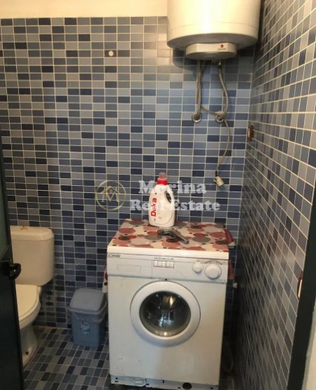 Tirane, jepet me qera apartament 1+1 Kati 1, 60 m² 300 € (Shkolla e Bashkuar)