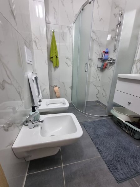 Shqiperi, shes apartament 1+1+Aneks+Ballkon Kati 3, 58 m² 110.000 € (Qerret Mbas Hotel Supreme)