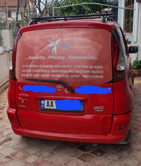 Tirane, shes makine Toyota Yaris Verso Viti 2004, 3.000 Euro