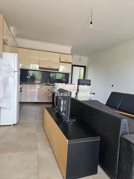 Tirane, jepet me qera apartament 1+1 Kati 2, 70 m² 300 € (Laprak)