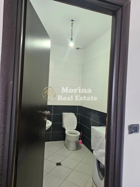 Tirane, jepet me qera apartament 1+1 Kati 2, 70 m² 300 € (Laprak)