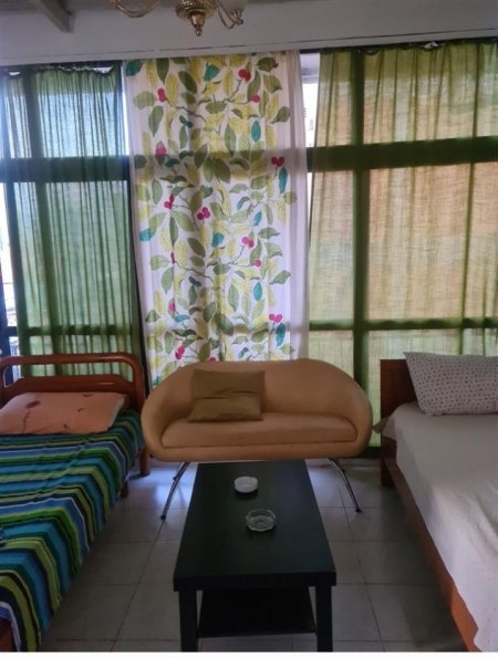 Tirane, jepet me qera Vile 1+1 Kati 3, 40 m² 300 € (Stacioni i Trenit)
