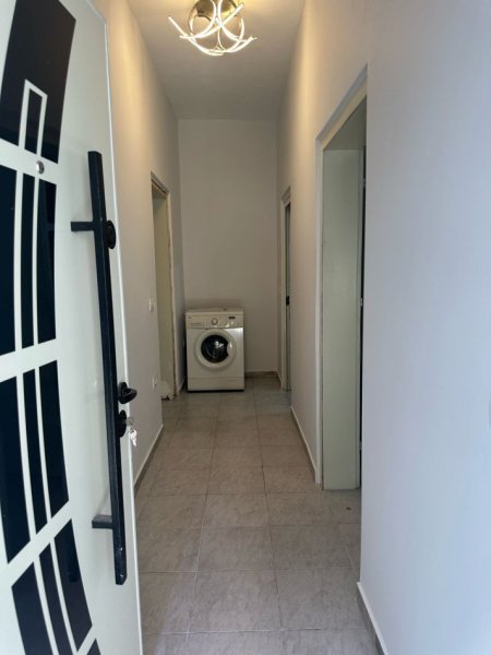 Tirane, jepet me qera shtepi 1+1 Kati 1, 60 m² 450 € (Le Bon , Rruga e Kosovarve)