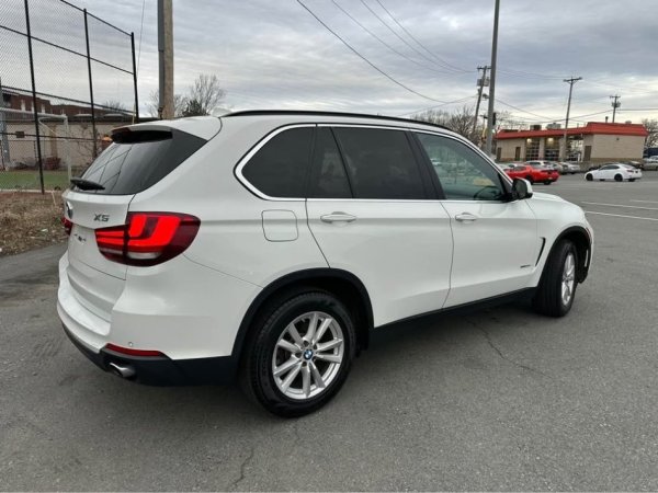 Shitet X5 viti 2015