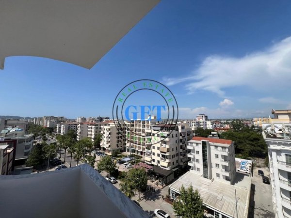 Durres, shitet apartament 4+1 Kati 7, 74 m² 