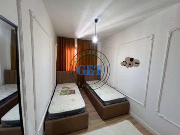 Durres, shitet apartament 4+1 Kati 7, 74 m² 