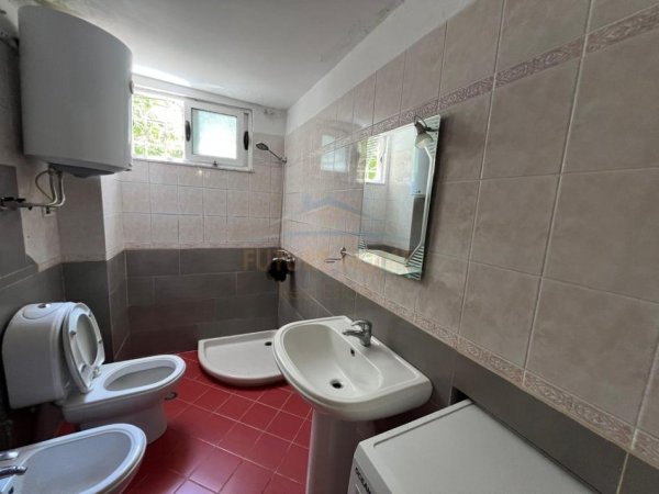 Tirane, jepet me qera apartament 1+1 Kati 1, 65 m² 450 € (Petro Nini Luarasi, Tirane)