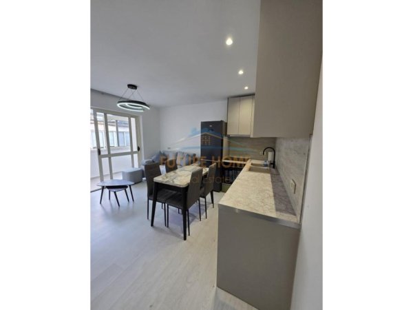 Qera, Apartament 1+1, Myslym Shyri, Tiranë.