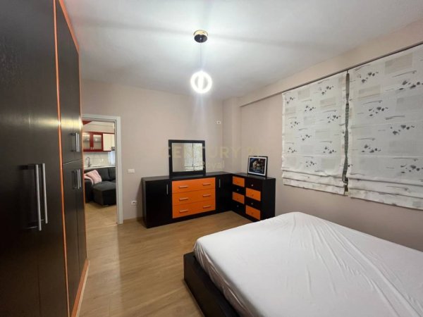 Tirane, jepet me qera apartament 2+1+Ballkon Kati 2, 120 m² 1.250 € (Rruga e Dibres)