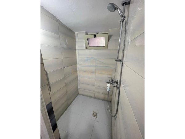 Tirane, jepet me qera apartament 3+1 Kati 0, 108 m² 800 € (Myslym Shyri)
