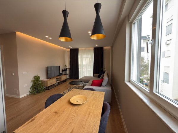 Tirane, shitet apartament 2+1+Ballkon Kati 3, 92 m² 230.000 € (Liqeni i Thate)
