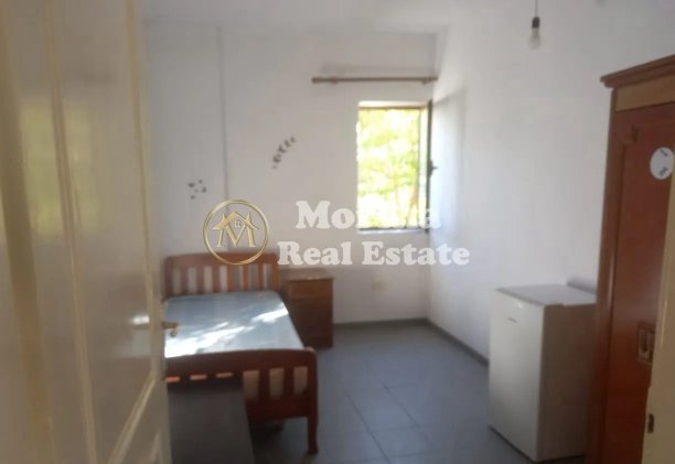 Tirane, jepet me qera shtepi 3+1 Kati 2, 120 m² 500 € (Tregu Elektrik)