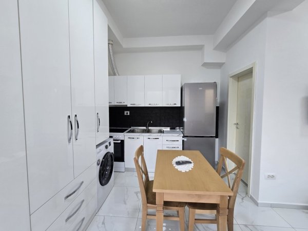 Tirane, jepet me qera garsonier Kati 0, 30 m² 280 € (Mangalem 21 , Ali Dem)