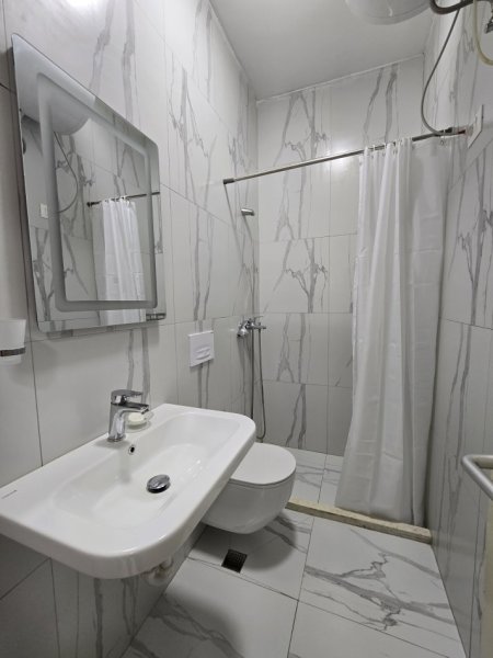 Tirane, jepet me qera garsonier Kati 0, 30 m² 280 € (Mangalem 21 , Ali Dem)