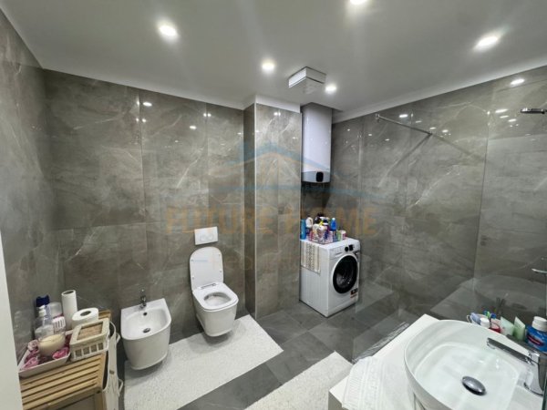 Shitet, Apartament 3+1+2+2 Post Parkime, Fusha e Aviacionit (Kompleksi Turdiu)
