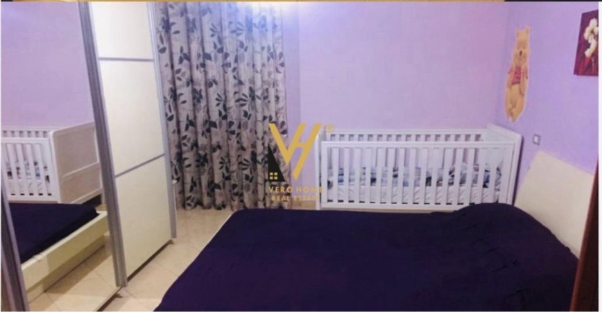 Tirane, jepet me qera apartament 1+1+Ballkon Kati 6, 73 m² 350 € (YZBERISHT)