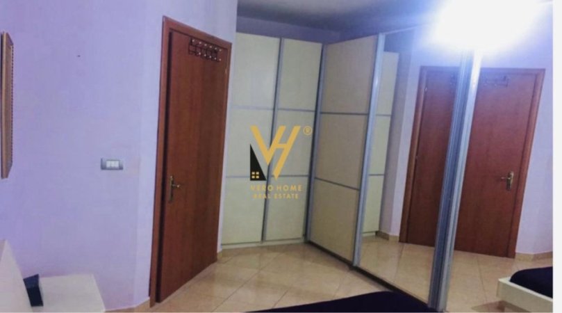 Tirane, jepet me qera apartament 1+1+Ballkon Kati 6, 73 m² 350 € (YZBERISHT)