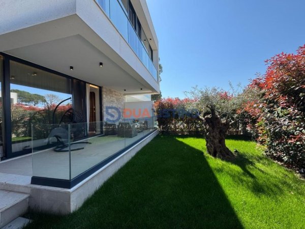 Durres, shitet Vile 3+1+Aneks+Ballkon Kati 0, 345 m² 800.000 € (Gjiri i Lalzit)