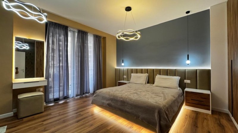 apartament 2+1 , 105 m² 215.000 € (Fusha Aviacionit)