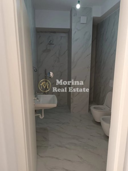 Tirane, jepet me qera garsonier Kati 1, 47 m² 250 € (Ali Demi-Kompleksi Kaimi)