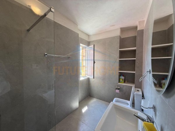 Tirane, jepet me qera apartament 1+1 Kati 5, 58 m² 350 € (kinostudio, Tiran)