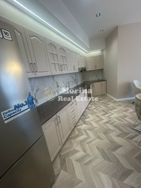 Tirane, jepet me qera apartament 2+1 Kati 7, 120 m² 1.200 € (Qender- 9 Kateshet)