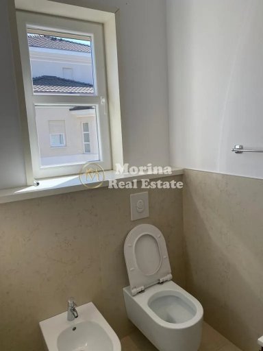 Tirane, jepet me qera Vile 2 Katshe , 221 m² 5.000 € (Vilat TEG)