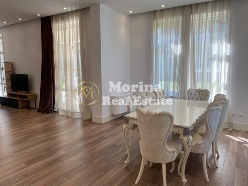 Tirane, jepet me qera Vile 2 Katshe , 221 m² 5.000 € (Vilat TEG)