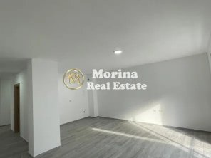 Tirane, jepet me qera apartament 3+1 Kati 3, 117 m² 500 € (Rruga 5 Maji)