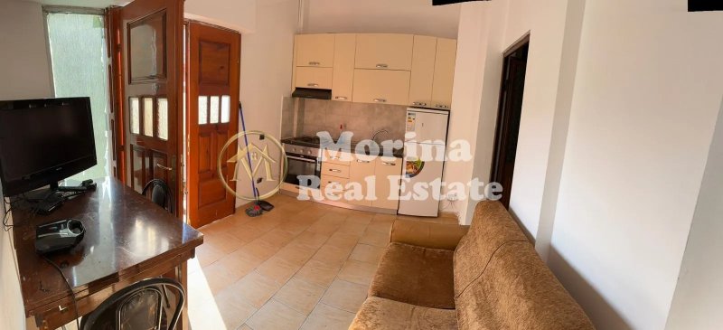 Tirane, jepet me qera shtepi 1+1 Kati 1, 40 m² 300 € (Jordan Misja)