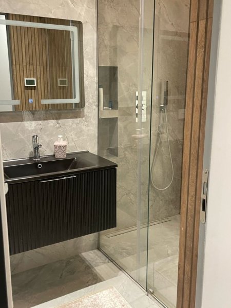 Tirane, shitet apartament 1+1+Ballkon Kati 5, 55 m² 175.000 € (Selvia)