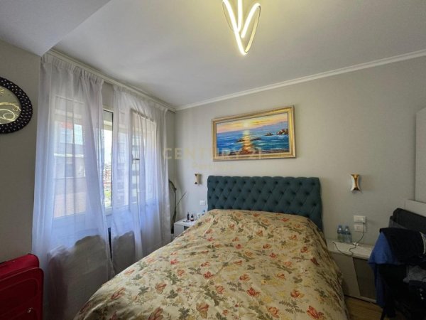 Tirane, shitet apartament Kati 6, 74 m² 128.000 € 
