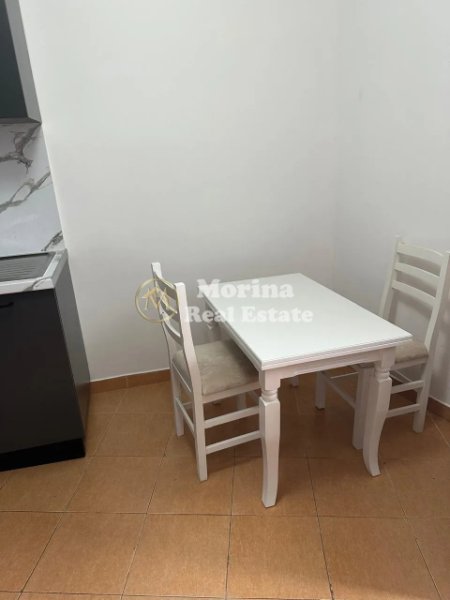 Tirane, jepet me qera shtepi 1+1 Kati 1, 55 m² 300 € (Allias)