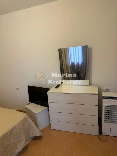 Tirane, jepet me qera shtepi 1+1 Kati 1, 55 m² 300 € (Allias)