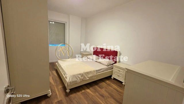 Tirane, jepet me qera apartament 1+1 Kati 7, 65 m² 400 € (Fresku-Rruga e Dajtit)