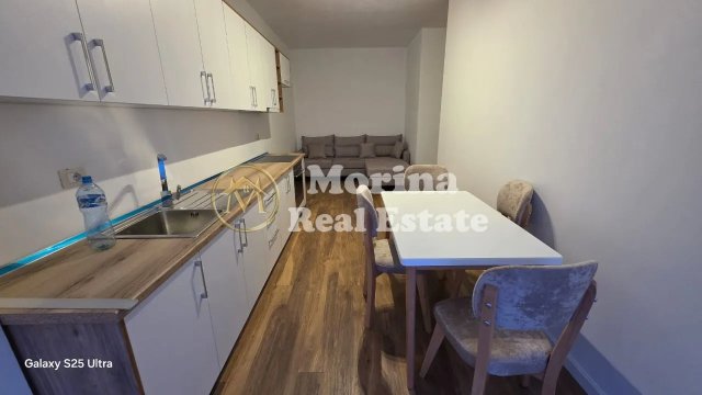 Tirane, jepet me qera apartament 2+1+Ballkon Kati 7, 85 m² 450 € (Fresku- Rruga e Dajtit)