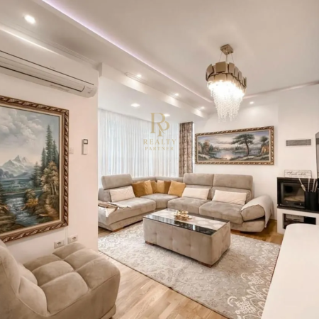 Tirane, shitet apartament 3+1+Ballkon Kati 3, 123 m² 250.000 € (Prane Kopeshtit Botanik)