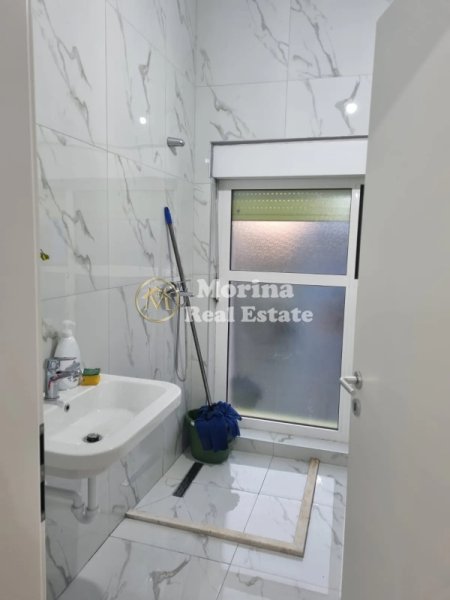 Tirane, jepet me qera apartament 2+1 Kati 3, 85 m² 600 € (Ali Demi/Mangalem21)