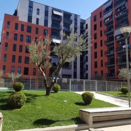 Tirane, shitet apartament 1+1+Ballkon Kati 5, 77 m² 135.000 € (Unaza e Re)