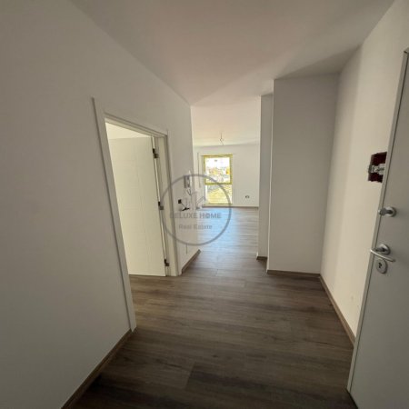 Tirane, shitet apartament 1+1+Ballkon Kati 2, 75 m² 150.000 € (Xhomlliku)